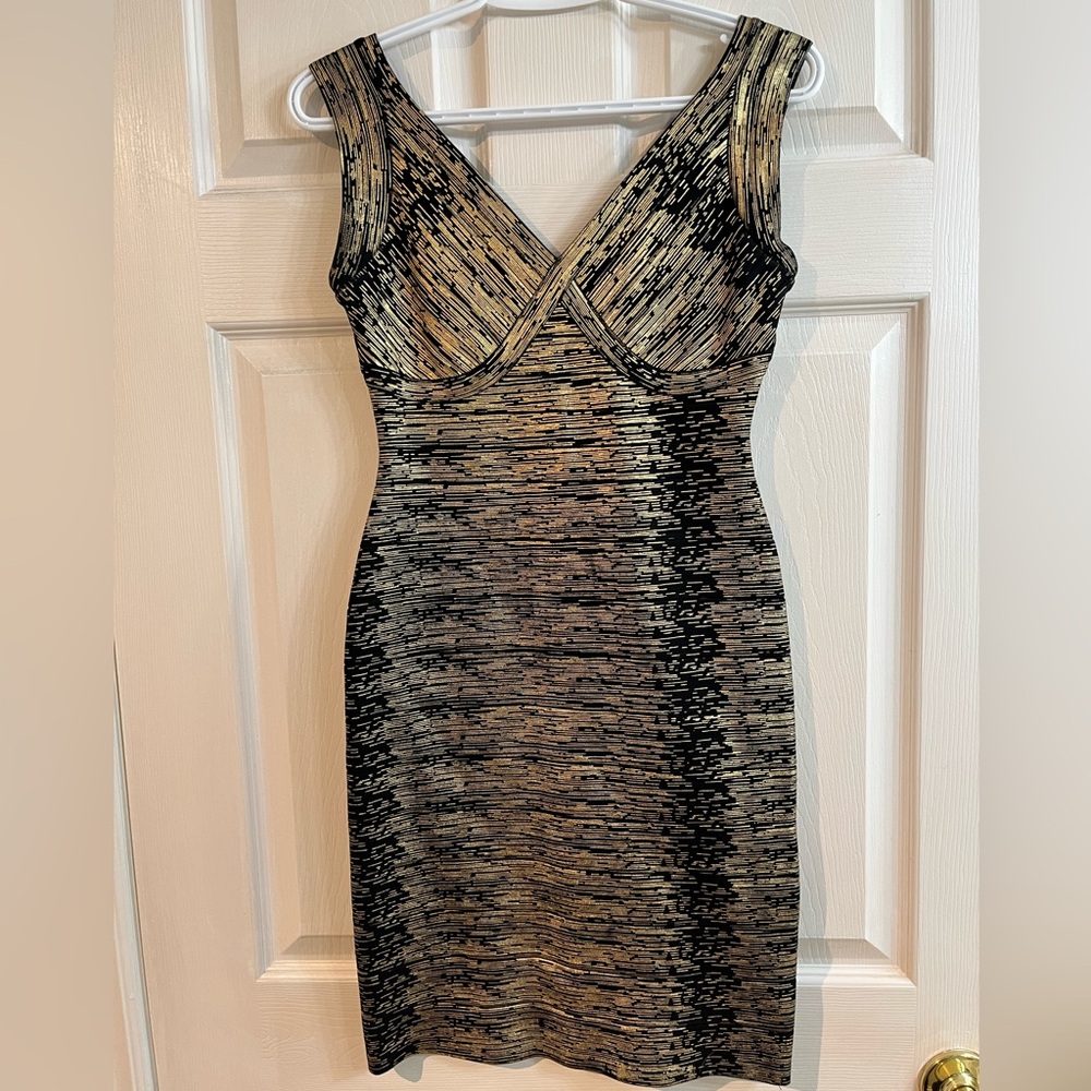 Terani Couture sleeveless body con bandage dress in size 4. gorgeous!!  BNWT